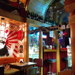 Kombeer - Very nice ambiance! And music is great!