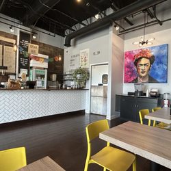 Guac N Tacos - Inside