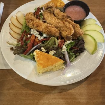Shortfields - Chicken strips and salad - American Near Me - Travelers Rest, South Carolina