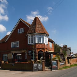 The Three Oaks Pub