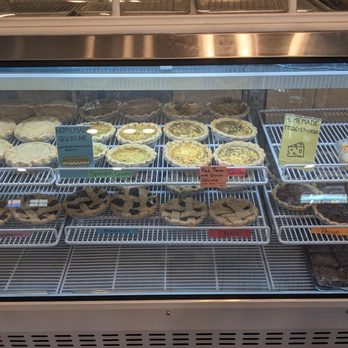 Farm Cafe - Small pies available for purchase - American Near Me - Closter, New Jersey