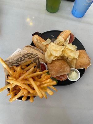 100 Montaditos Miami Lakes by null