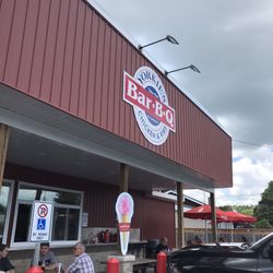 Yorkies Takeout BarBQ Chcken And Ribs - Exterior