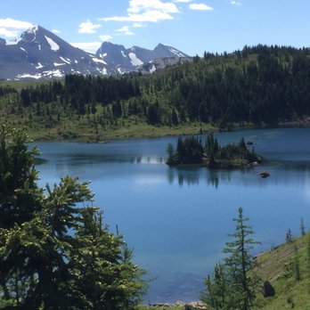 Sunshine Meadows - Rock Isle is so pretty - Hiking Near Me - Banff, Alberta