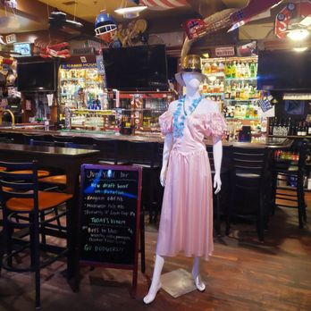 Junkyard Cafe - American Near Me - Simi Valley, California Junkyard Cafe - American Near Me - Simi Valley, California