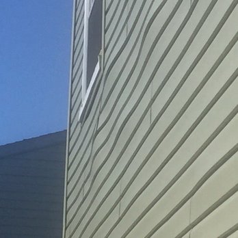 Central PA Roofers - Horrible siding job - Roofing Near Me