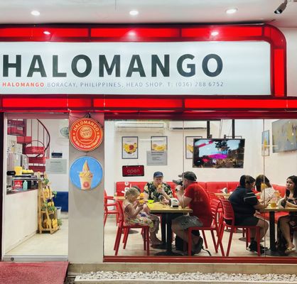 Halomango beach by null