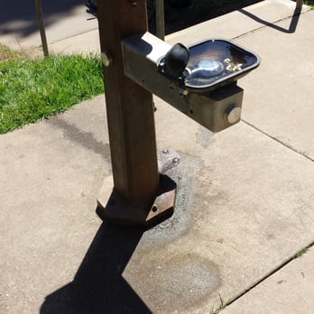Public Restroom - Water Fountain - Rest Stops Near Me - Golden Gate Park, California Public Restroom - Water Fountain - Rest Stops Near Me - Golden Gate Park, California