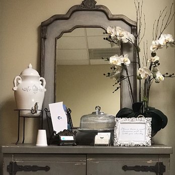 Skintique Del Mar - Refreshments - Skin Care Near Me - San Diego, California Skintique Del Mar - Refreshments - Skin Care Near Me - San Diego, California