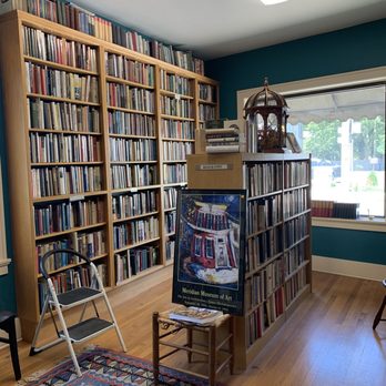 Black Swan Books - Bookstores Near Me - Lexington, Kentucky