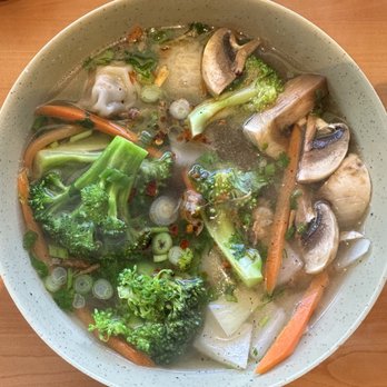 Sun Vietnamese Restaurant - Wonton Soup - Vietnamese Near Me - Portland, Maine