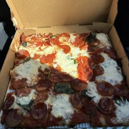 Pepperoni pizza Pepperoni pizza