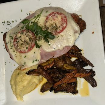 Bodega Malbec - Milanesa Napolitana - Argentine Near Me - Toluca Lake, California Bodega Malbec - Milanesa Napolitana - Argentine Near Me - Toluca Lake, California