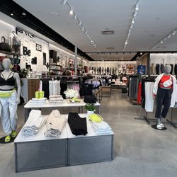 Lululemon - Gorgeous new Lululemon store.