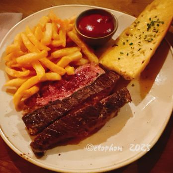 Ribs & Bones - Flanksteak - Medium geordert, Rare serviert - Steakhouses Near Me - Kühlungsborn, MV