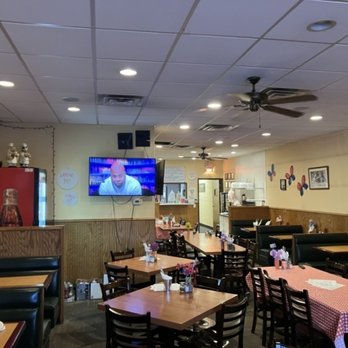 Village Pizza - Seat yourself - Pizza Near Me - North Saint Paul, Minnesota Village Pizza - Seat yourself - Pizza Near Me - North Saint Paul, Minnesota