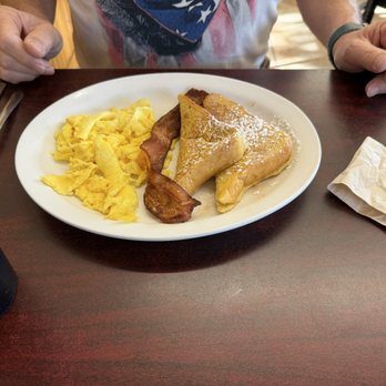 17th Street Cafe - St French toast breakfast. - Breakfast & Brunch Near Me - Laramie, Wyoming 17th Street Cafe - St French toast breakfast. - Breakfast & Brunch Near Me - Laramie, Wyoming