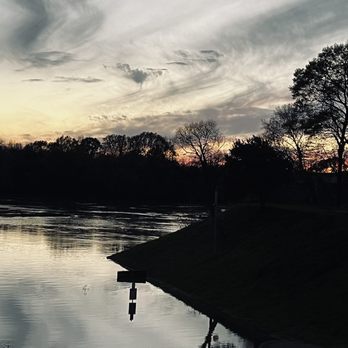 Capitol Oyster Bar - Sunset from the outdoor dining area. - New American Near Me - Montgomery, Alabama Capitol Oyster Bar - Sunset from the outdoor dining area. - New American Near Me - Montgomery, Alabama