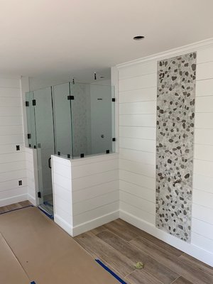 Interior Painting - We are experienced painters and have an eye for the details. We can paint walls, ceilings, trim, doors and anything that you are needing painted. Call or message us TODAY to discuss your project needs!