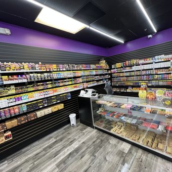VAPOR WORLD AND TOBACCO - Updated June 2026 - 21 Photos - 3216 Irvin Cobb  Dr, Paducah, Kentucky - Vape Shops - Phone Number