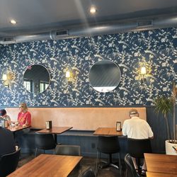 Byrdhouse Organic Cafe