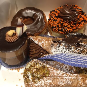Sanremo Bakery - Cannolis, donuts and chocolate mousse cake - Bakeries Near Me - Etobicoke, Ontario