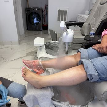 Blue Nails - Pedicure mist treatment - Nail Salons Near Me - San Lorenzo, California Blue Nails - Pedicure mist treatment - Nail Salons Near Me - San Lorenzo, California