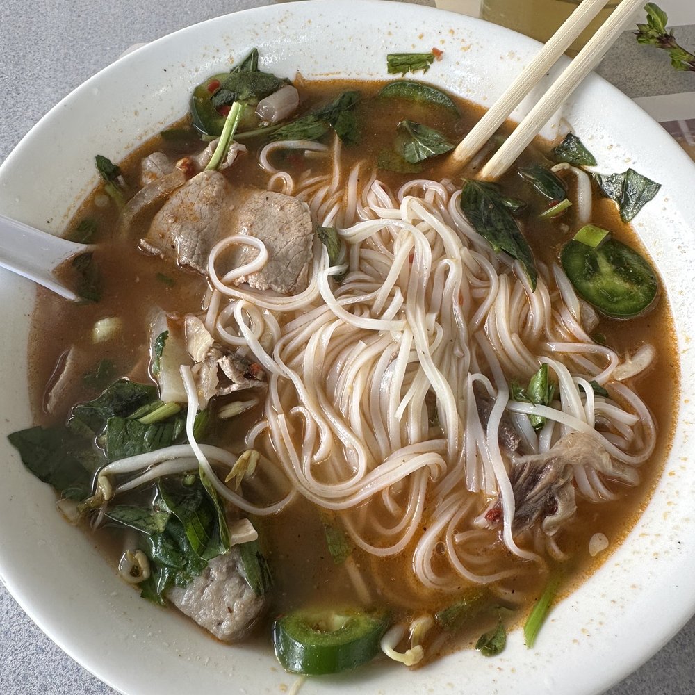 Golden River Restaurant - Combination Pho - Medium Sz. Mmmm - Vietnamese Near Me - Honolulu, Hawaii Golden River Restaurant - Combination Pho - Medium Sz. Mmmm - Vietnamese Near Me - Honolulu, Hawaii