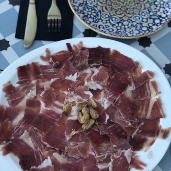 El Agua - 20 month aged ham - Spanish Near Me - Granada, GR El Agua - 20 month aged ham - Spanish Near Me - Granada, GR