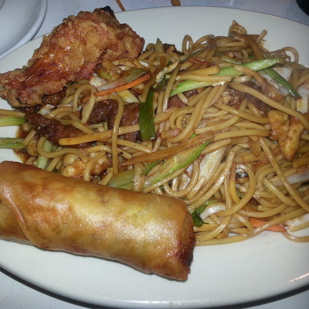 Hunan Chef - Combination lo mien $7.95 - Chinese Near Me - Cedar Park, Texas