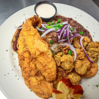 Cajun Queen - New Orleans Platter - Cajun/Creole Near Me - Charlotte, North Carolina