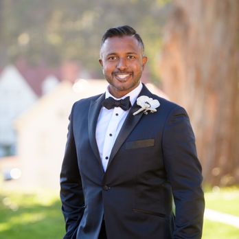 Green Petal Designs - Groom's boutonnière - Floral Designers Near Me