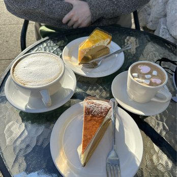 Hiroki - Cappuccino (left), Honey Cheese Mango, Mocha w/ marshmallows and Soufflé Cheesecake - Bakeries Near Me - Seattle, Washington