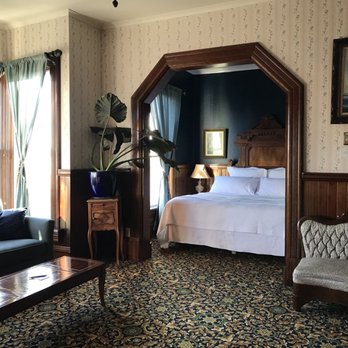 The Inn at 2nd & C - Room 33 - Hotels Near Me - Eureka, California