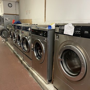 Evergreen Laundromat - Washers - Laundromat Near Me - Philadelphia, Pennsylvania Evergreen Laundromat - Washers - Laundromat Near Me - Philadelphia, Pennsylvania