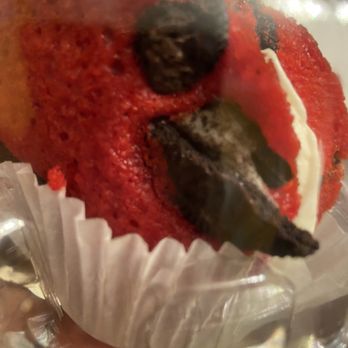 Red Velvet Mama - Red velvet & oreo - Cupcakes Near Me - Atlanta, Georgia Red Velvet Mama - Red velvet & oreo - Cupcakes Near Me - Atlanta, Georgia