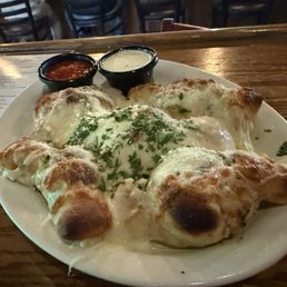 Garlic cheese knots Garlic cheese knots