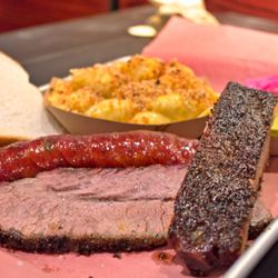 Benny’s Barbecue - Sampler Platter