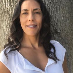Emergence Care with Yvonne Ortiz - Yvonne Ortiz, your Emergence practitioner.