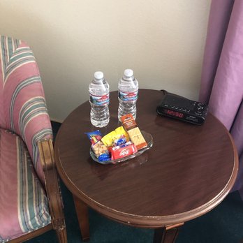 Laughlin River Lodge - Complimentary waters and snacks! When does that ever happen? - Resorts Near Me - Laughlin, Nevada Laughlin River Lodge - Complimentary waters and snacks! When does that ever happen? - Resorts Near Me - Laughlin, Nevada