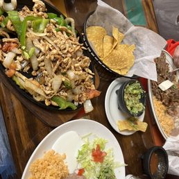 Chicken Fajitas and Bistec a La Mexicana
