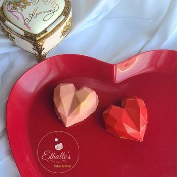 Ethalle's Cakes and Bakes - Dipped treats for Valentine's Day - Desserts Near Me