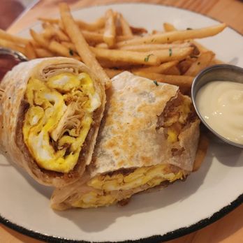 Avalon Beach House - breakfast burrito - Cocktail Bars Near Me - Delray Beach, Florida Avalon Beach House - breakfast burrito - Cocktail Bars Near Me - Delray Beach, Florida