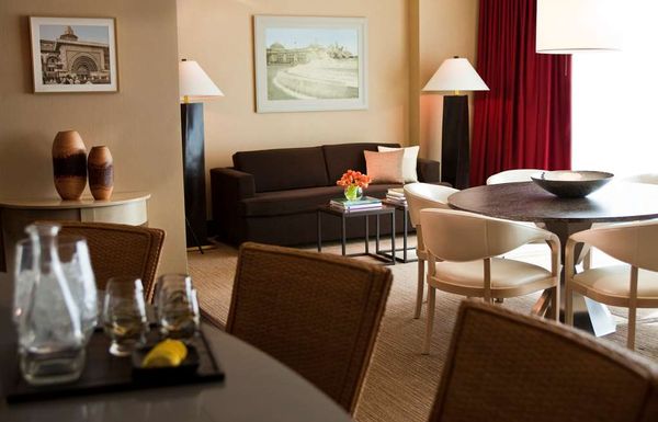 The Royal Sonesta Chicago River North by null