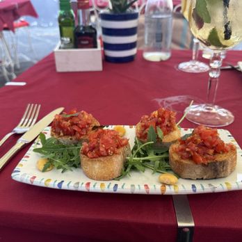 Guarracino - Yummy bruschetta. - Cocktail Bars Near Me - Sorrento, NA Guarracino - Yummy bruschetta. - Cocktail Bars Near Me - Sorrento, NA