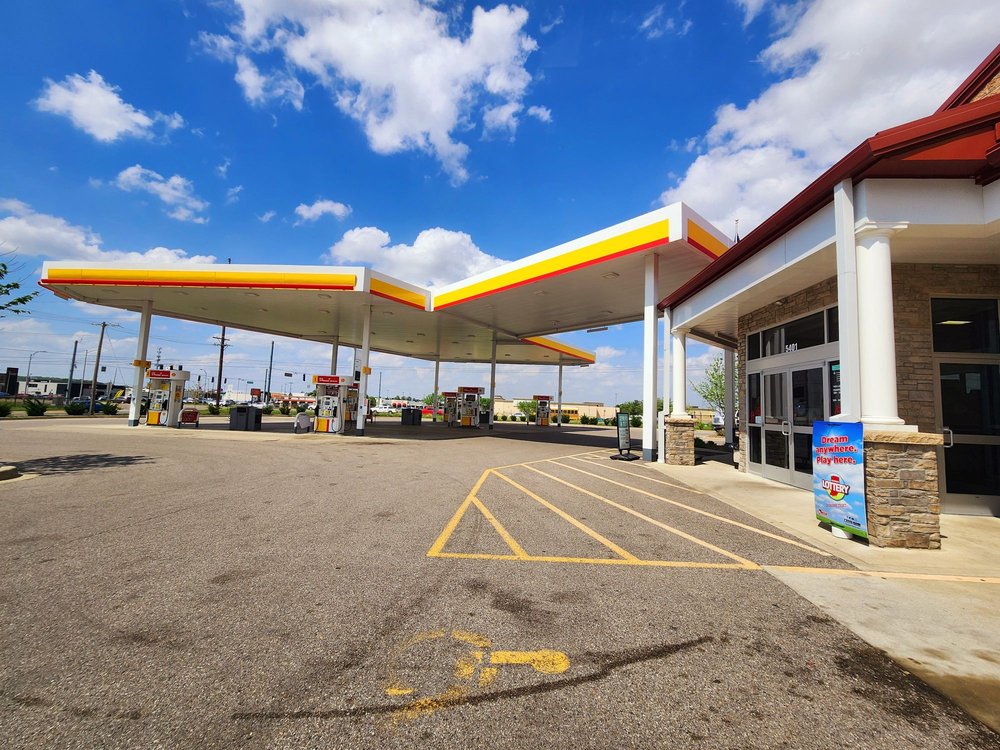 EARTH FOOD MART Updated August 2024 5401 E Lloyd Expy, Evansville, Indiana Convenience