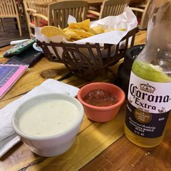 El Alce Mexican Restaurant - Excellent cheese sauce