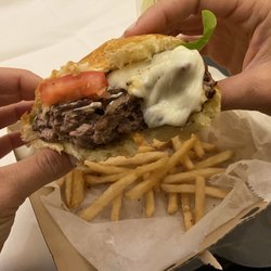 1741 Terrace - Hotel Bethlehem - Good burger.