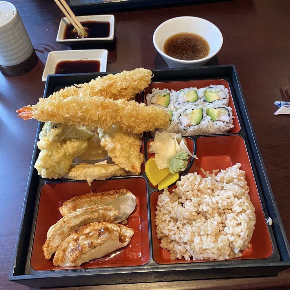 Lunch Tempura Lunch Bento (L) Lunch Tempura Lunch Bento (L)