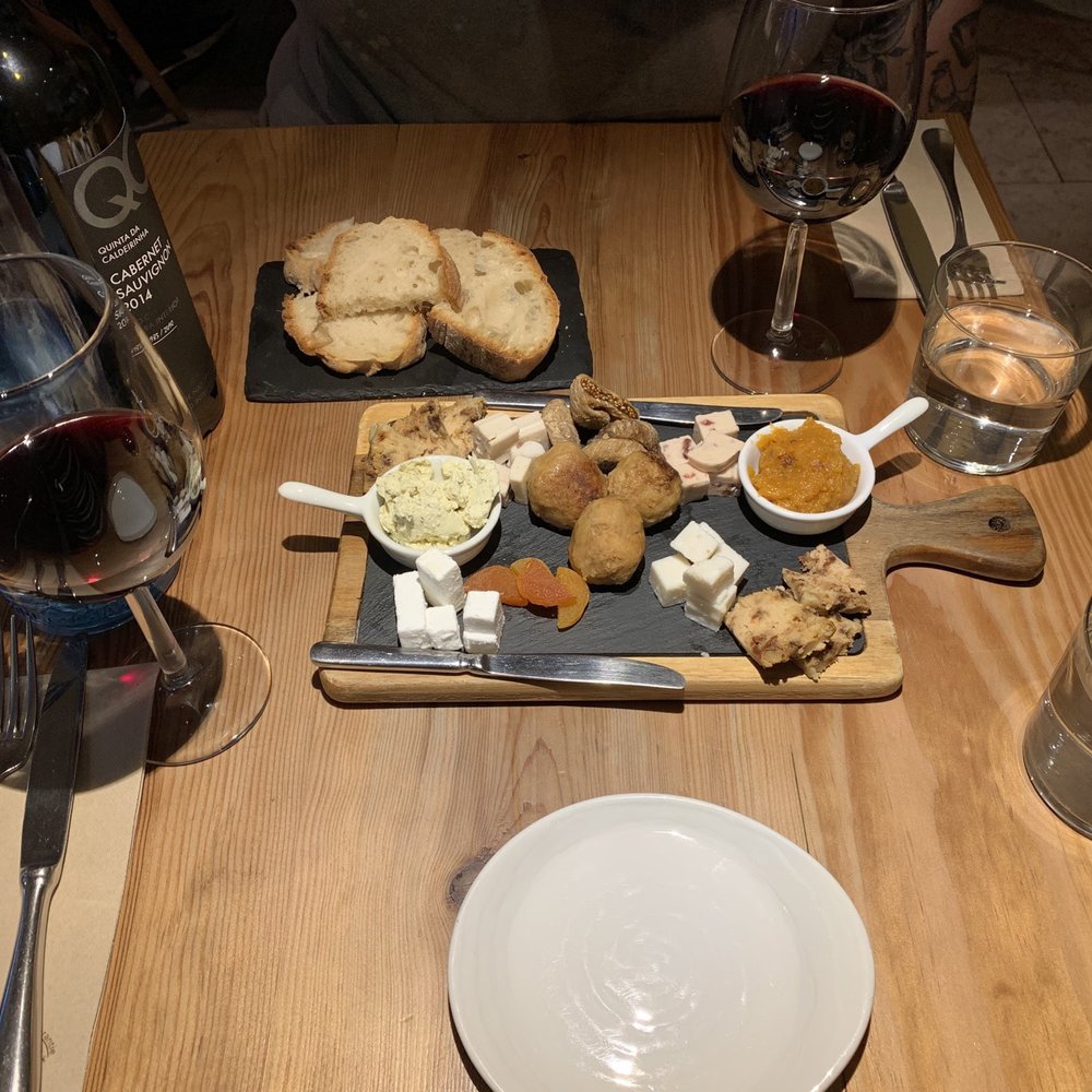 Ao 26 - Cheese board - Vegan Near Me - Lisbon, 11 Ao 26 - Cheese board - Vegan Near Me - Lisbon, 11